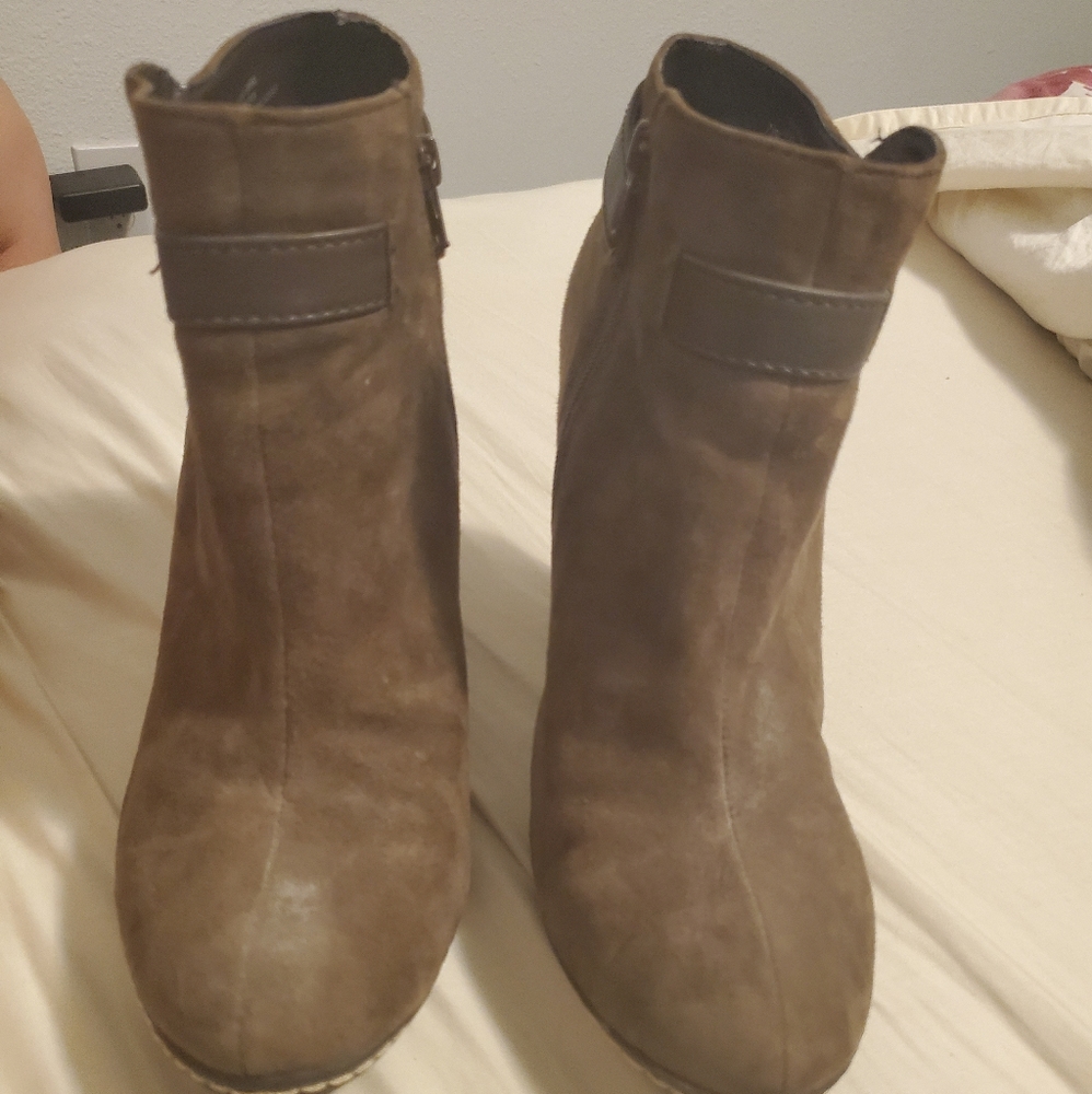 Eurosoft by sofft serafina brown suede boots